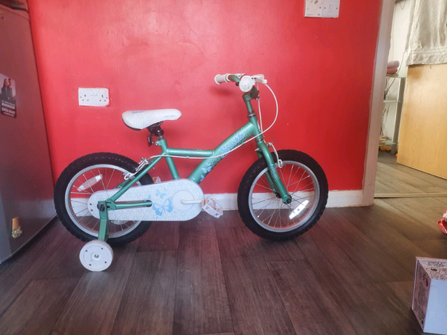 halfords sparkle bike